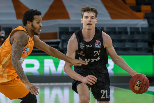 不仅要精通 不仅要精通